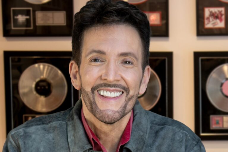 This image is about the Vocal Coach Eric Vetro