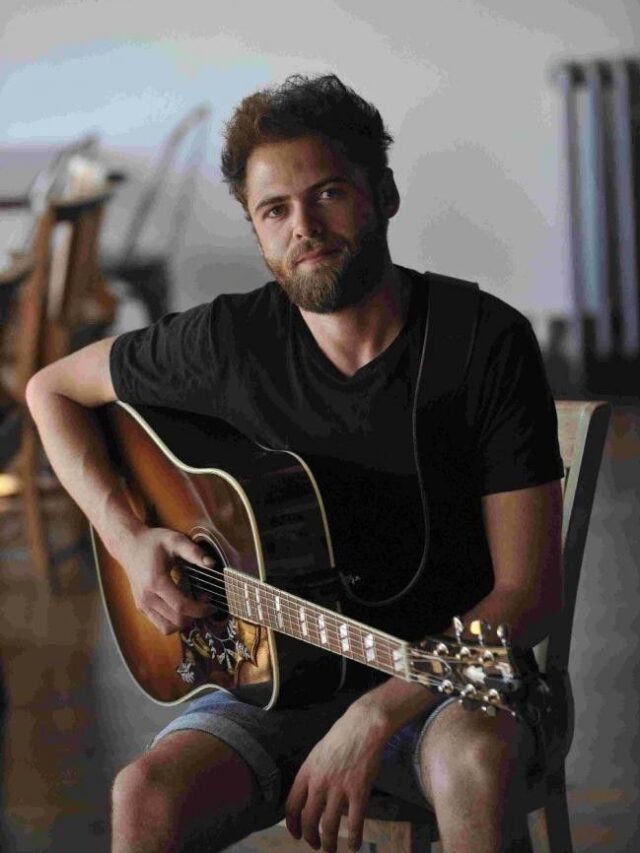 10 Fascinating Facts About Singer-Songwriter Passenger