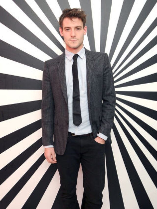 10 Essential Songs by Roo Panes